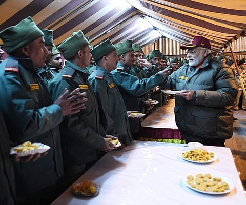 PM Modi celebrates Diwali with ITBP personnel at Harsil in Uttarakhand.  (Photo: Twitter / @narendramodi )