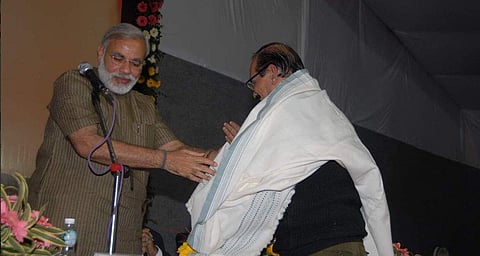 PM Narendra Modi with Jagdish Thakkar (File photo | Twitter/PMO)