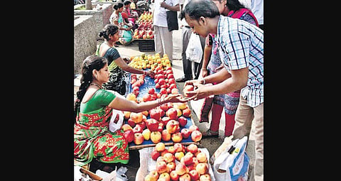 Women sell fruits on the NSC Bose Road | Ashwin Prasath