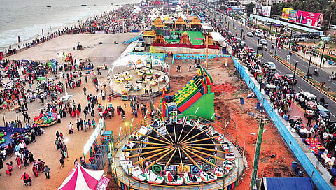Traffic junctions, medians and lampposts along the roads leading to the main venue of the festival were aesthetically illuminated.