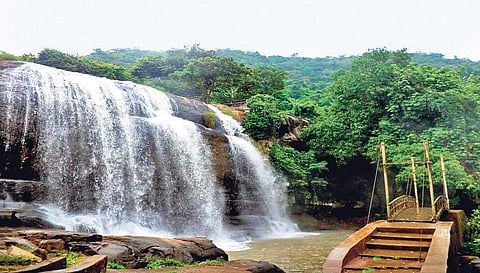 Renovation on for Titli hit Gandahati waterfall 