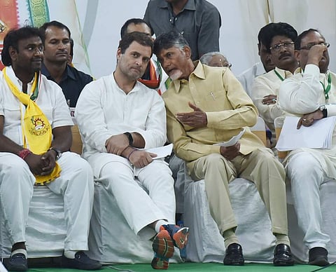 Congress chief Rahul Gandhi and Andhra CM Chandrababu Naidu during an election campaign at Jubilee Hill assembly constituency in Hyderabad on 3 December 2018. (Photo | EPS)