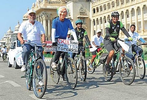 Enthusiasts participate in a cycle rally on the occasion  of Less Traffic Day | nagesh polali