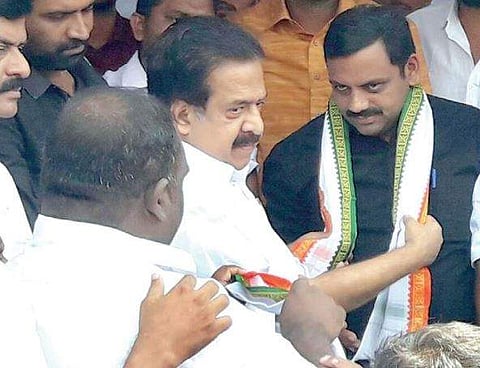 Opposition leader Ramesh Chennithala inaugurating the hunger strike by Youth Congress state president Dean Kuriakose in front of Secretariat, demanding the police to arrest Shuhaib’s murderers | kaviyoor santhosh