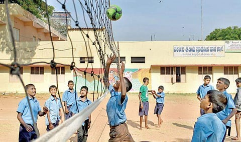 Students playing at the Government Primary School at Siddapura in Bengaluru   | JITHENDRA M