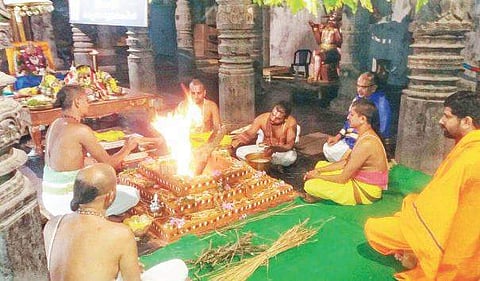 In this representational image, Vedic sholars and priests are seen performing ‘Sudarsana Narasimha Homam’ for the successful completion of Polavaram project at Simhachalam Devasthanam. (File| Express)