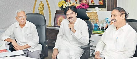 Jana Sena chief Pawan Kalyan (middle speaking at a meeting with Left party leaders in Vijayawada on Wednesday. He is flanked by CPM State secretary  P Madhu (L) and  CPI State secretary Ramakrishna (R) | Express