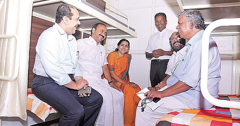Mayor Soumini Jain holding a discussion inside the dormitory | A SANESH