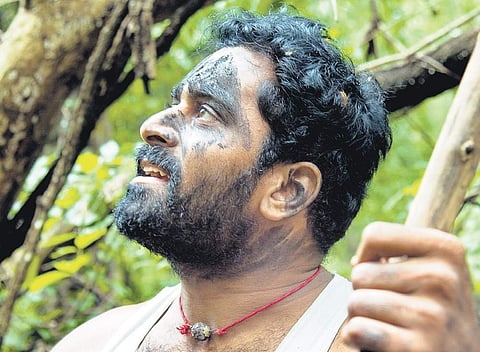 Vinveli Payana Kurippugal review: An overlong drama posturing as science fiction