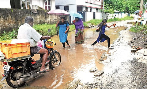 The poor condition of the service road at Mulavukad has become a bane for residents who use it to access Bolgatty and International Container Terminal roads | A Sanesh