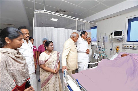 Tamil Nadu Governor Banwarilal Purohit and Vice President M. Venkaiah Naidu visited Dravida Munnetra Kazhagam (DMK) chief M. Karunanidhi at Kauvery hospital in Chennai on Sunday. ( Photo released by DMK)