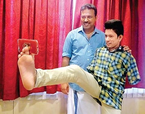 Pranav clicks a selfie with producer Noushad Alathur