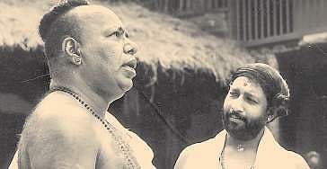 Thilakan, Nedumudi Venu in  Perumthachan.