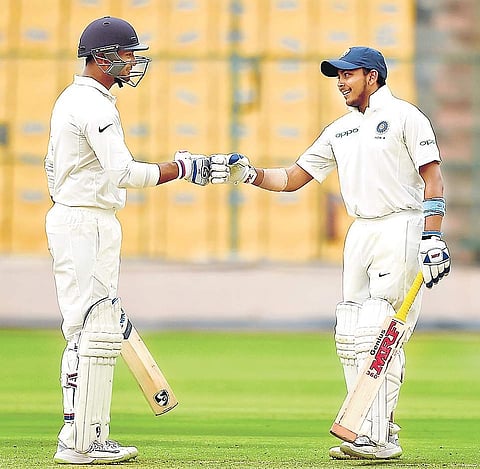 India A’s Mayank Agarwal (left) and Prithvi Shaw put on 277 runs for the first wicket against South Africa A at M Chinnaswamy Stadium on Sunday. | (Pushkar V | EPS)