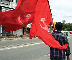 The CPI(M) flag image used for representation.
