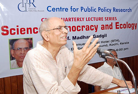 Prof Madhav Gadgil delivering the Centre for Public Policy Research Quarterly lecture in Kochi. (EPS)