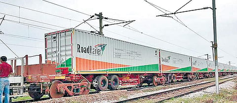 The RoadRailer train which commenced its commercial journey from Melpakkam near Arakkonam on Tuesday |  Express
