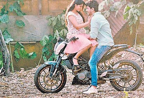 A still from  Naduve Antaravirali