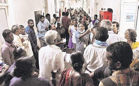 Patients queue up before the outpatient ward of the Vijayawada Government General Hospital (File Photo I EPS, Prasant Madugula)