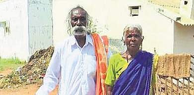 Sanna Eranna with his wife Erajji at Chitranayakanahalli of Challakere taluk.