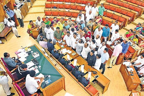 Congress councillors protest for cut in budget allocations on Thursday. The outlays were made suring the Congress-JDS alliance | Shriram B N
