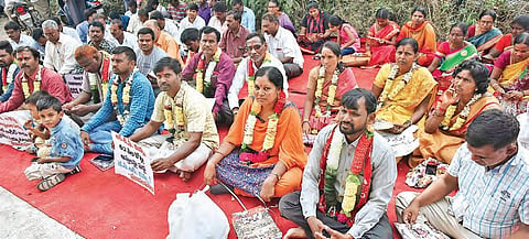 RTC employees stage a one-day hunger strike at Cantonment depot in Hyderabad on Tuesday | Vinay Madapu