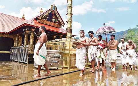 A procession carrying ‘Brahmakalasham’ as part of the Kalababhishekam ritual at the  Lord Ayyappa temple in Sabarimala on Monday | Albin Mathew