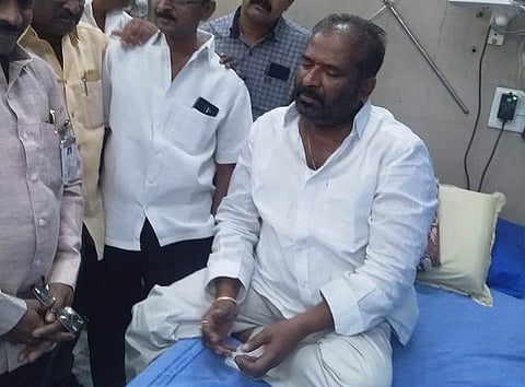 TSRTC JAC leader Ashwathama Reddy speaking ot RTC employees at Osmania General hosptial in Hyderabad on Monday| Express