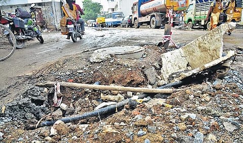 Poorly covered up trench in Padi Pudu Nagar Main road near Pillayar Koil  street in Mogappair East | P Jawahar