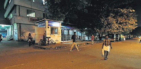The prepaid autorickshaw counter at South railway station  wears a deserted look at night on Tuesday  | Arun Angela