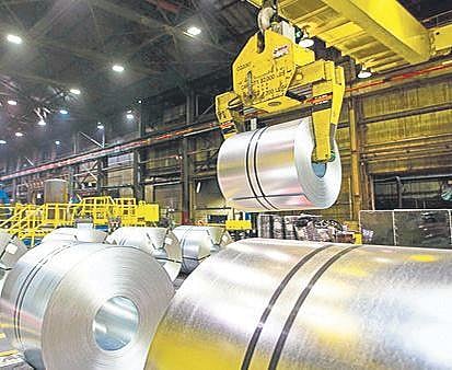Industrial output keeps shrinking, inflation balloons