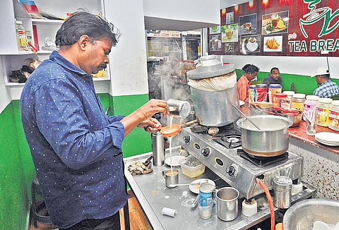 A man making tea at Tea Break Cafe at Satyanarayanapuram in Vijayawada on Sunday| Prasant Madugula