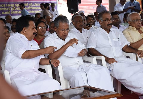 Kerala Chief Minister Pinarayi Vijayan and Leader of the Opposition Ramesh Chennithala during the satyagraha at the state capital (Photo | BP Deepu, EPS)