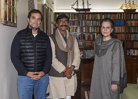 Jharkhand Chief Minister-designate Hemant Soren meets Congress interim President Sonia Gandhi and party leader Rahul Gandhi at Sonia's residence in New Delhi, Wednesday, Dec. 25, 2019. (Photo | PTI)