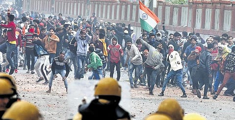 Demonstrators pelted stones at police personnel after protests against the Citizenship Amendment Act turned violent in Seelampur | FILE PHOTO