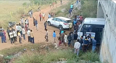 Police personnel at the encounter scene. (Photo | EPS)