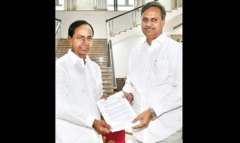 TRS leader Palla Rajeshwar Reddy with Chief Minister K Chandrasekhar Rao  at Pragathi Bhavan on Friday