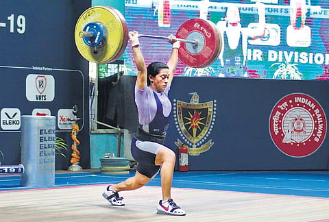Matsa Santoshi on her way to gold at the senior nationals in Visakhapatnam