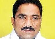 TDP near done in Telangana as Sandra Venkata Veeraiah hops onto TRS bandwagon