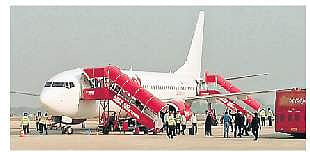 SpiceJet flight from Delhi at VSS Airport in Jharsuguda on Sunday | Express
