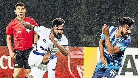 Chennaiyin FC’s CK Vineeth (L) in action against Minerva Punjab on Wednesday.