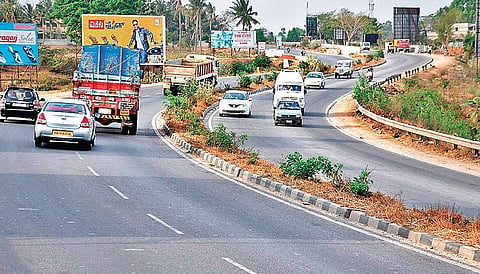 Eying Assembly Polls, UP govt sets early deadline for two expressway projects