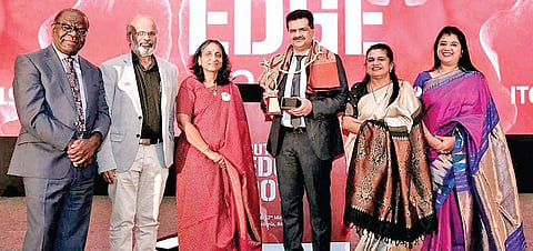 Dr Hafeez bags ‘Most Skilled Endoscopic Surgeon Award’