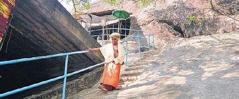 The temple timings are from 6.30 to 10 am and 5.30 to 7 pm  when poojas are held.