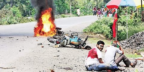 The invitees include the families of those killed in the last six years during panchayat and LS polls in the state. 