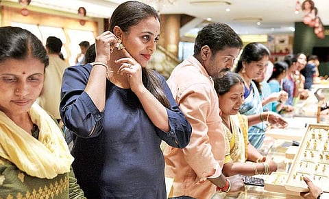 Jewellery shops in the city had a busy day on Tuesday, Akshaya Tritiya.  The festival is considered to be an auspicious day to buy gold | Nagaraja Gadekal