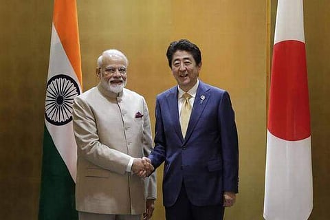 : Japanese Prime Minister Shinzo Abe and PM Narendra Modi. (Photo | Twitter)
