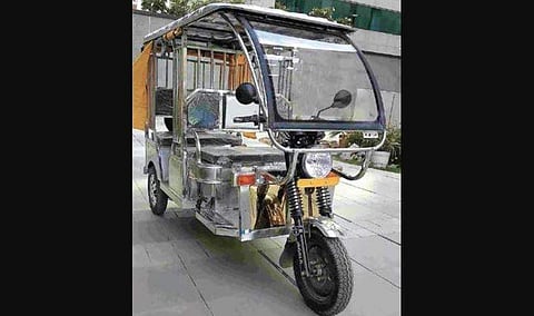 Stainless steel e-rickshaws