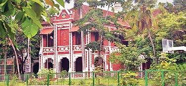 Alumni reminisce on good old days