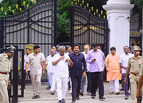 The dissident MLAs from JD(S) and Congress. (Photo | Pandarinath B, EPS)